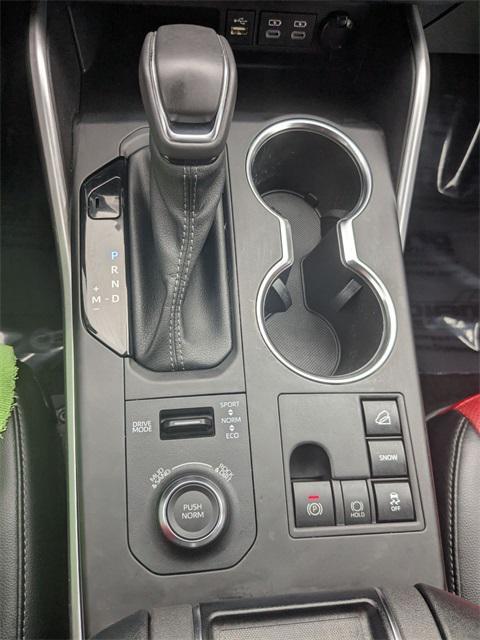 used 2023 Toyota Highlander car, priced at $41,400