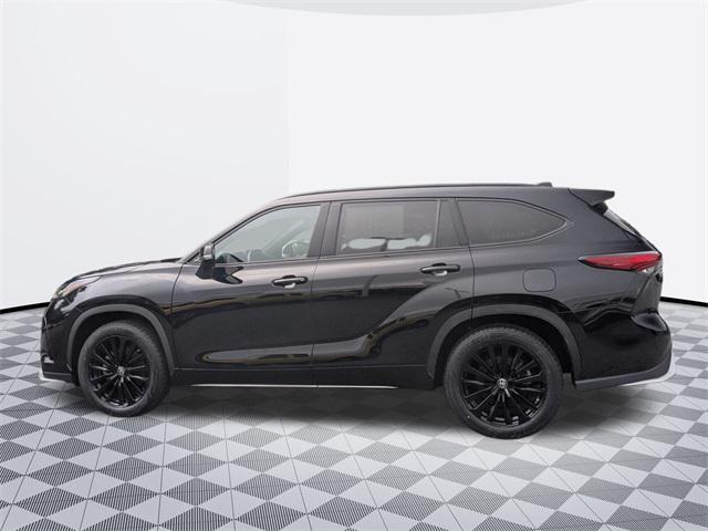 used 2023 Toyota Highlander car, priced at $41,400