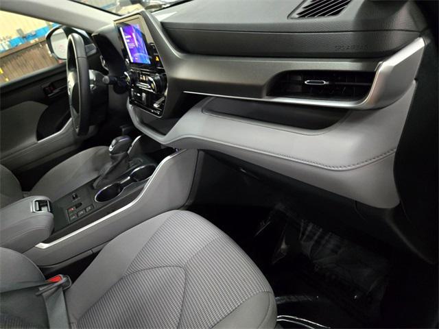 used 2024 Toyota Highlander Hybrid car, priced at $40,877
