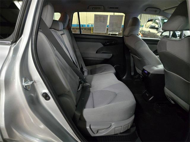 used 2024 Toyota Highlander Hybrid car, priced at $40,877