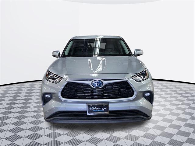 used 2024 Toyota Highlander Hybrid car, priced at $40,877