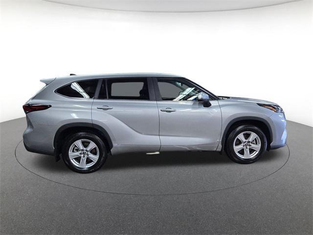used 2024 Toyota Highlander Hybrid car, priced at $38,800