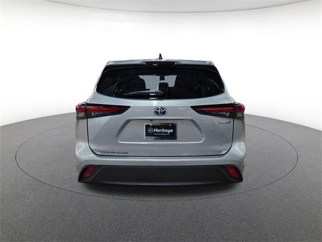 used 2024 Toyota Highlander Hybrid car, priced at $38,800