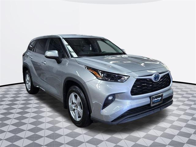used 2024 Toyota Highlander Hybrid car, priced at $40,877