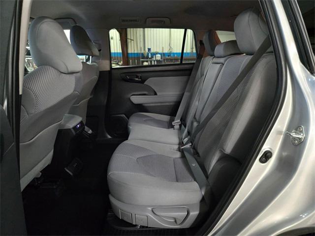 used 2024 Toyota Highlander Hybrid car, priced at $40,877