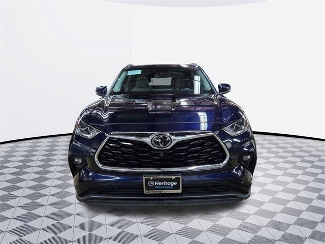 used 2021 Toyota Highlander car, priced at $36,500