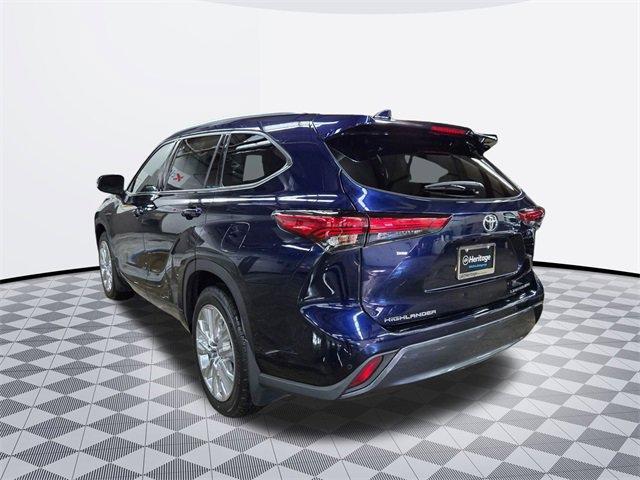 used 2021 Toyota Highlander car, priced at $36,500