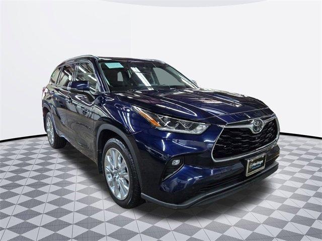 used 2021 Toyota Highlander car, priced at $36,500