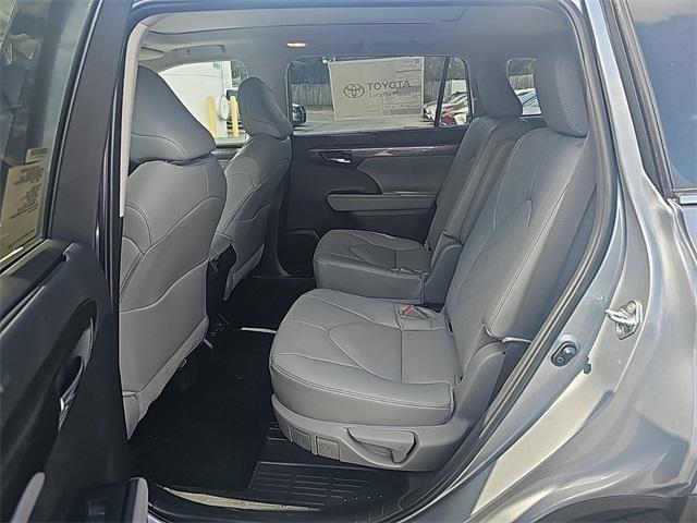 new 2024 Toyota Highlander car, priced at $54,288