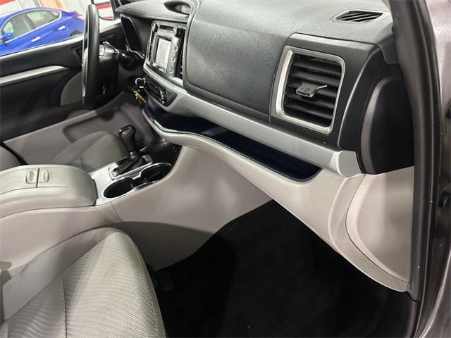 used 2019 Toyota Highlander car, priced at $23,130