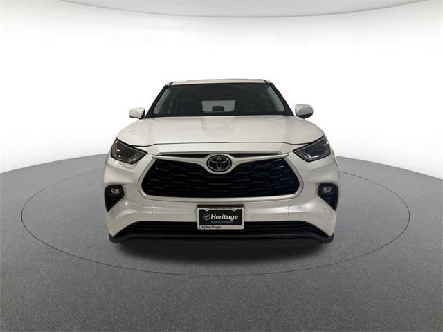 used 2024 Toyota Highlander car, priced at $34,485