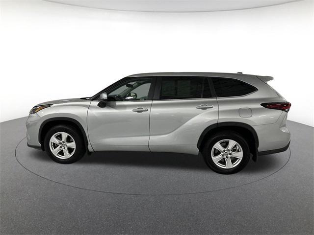 used 2024 Toyota Highlander car, priced at $32,700