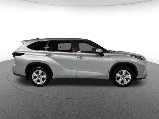used 2024 Toyota Highlander car, priced at $32,700