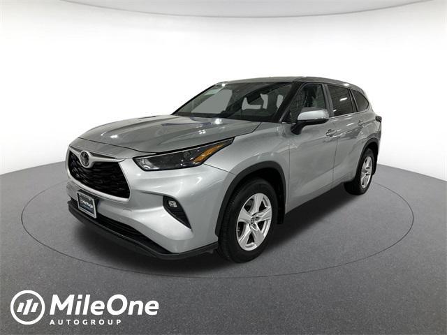 used 2024 Toyota Highlander car, priced at $32,700
