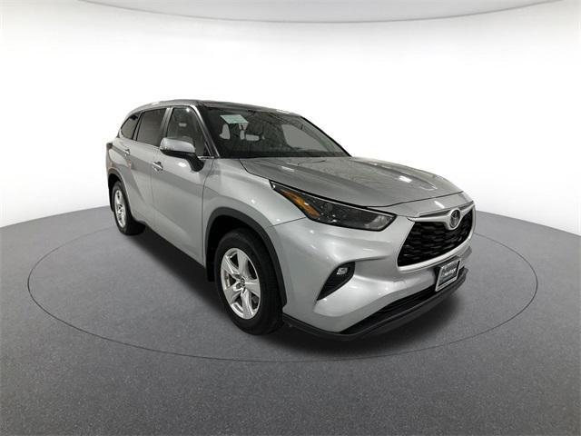 used 2024 Toyota Highlander car, priced at $32,700