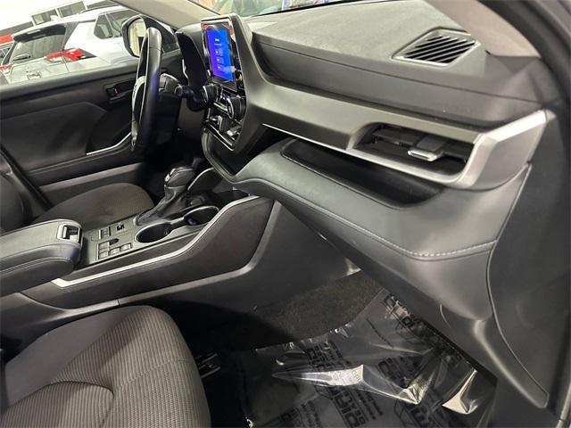 used 2024 Toyota Highlander car, priced at $32,700