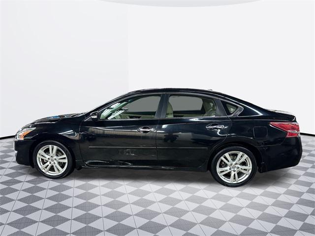 used 2013 Nissan Altima car, priced at $12,500
