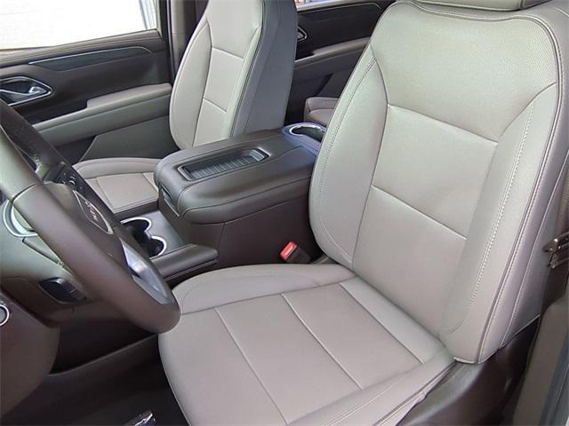 used 2023 GMC Yukon XL car, priced at $48,000