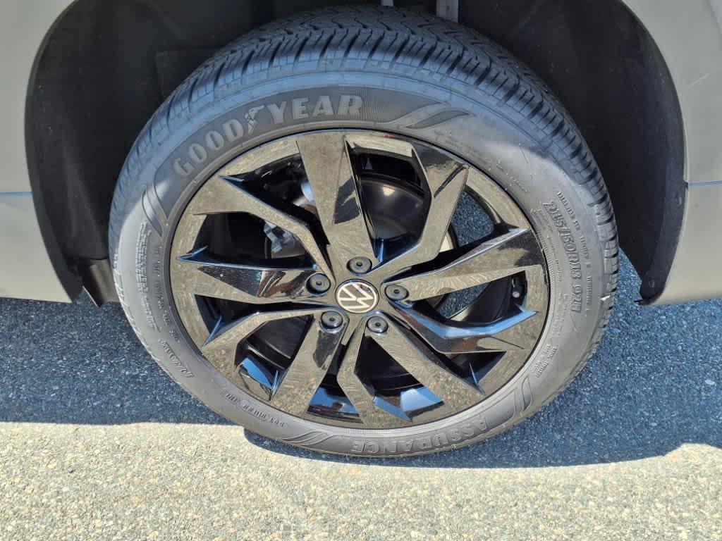 used 2024 Volkswagen Taos car, priced at $26,996