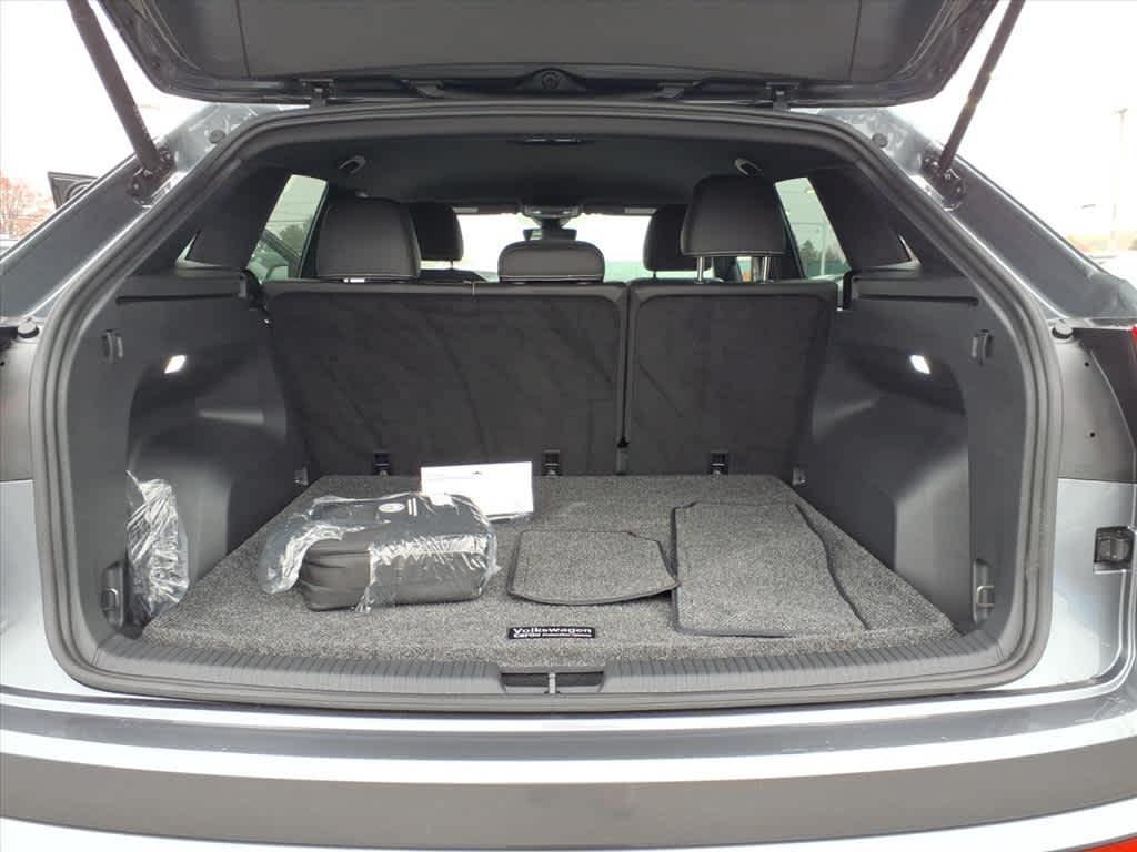 used 2025 Volkswagen Atlas Cross Sport car, priced at $35,994