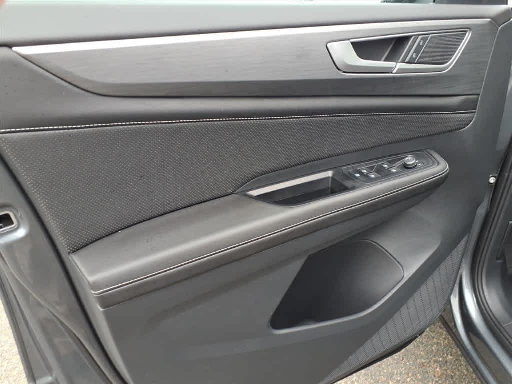 used 2025 Volkswagen Atlas Cross Sport car, priced at $35,994