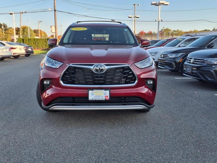 used 2024 Toyota Highlander car, priced at $51,994