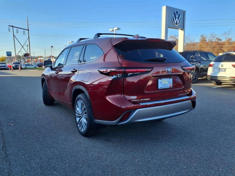 used 2024 Toyota Highlander car, priced at $51,994