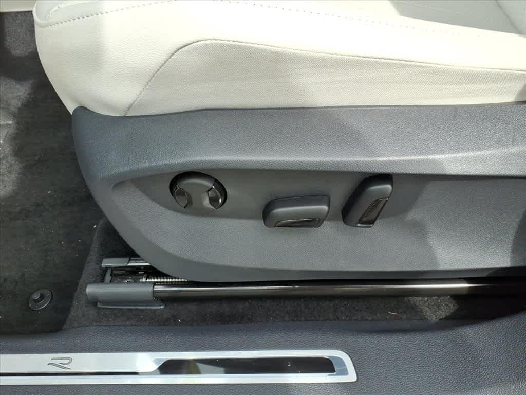 used 2024 Volkswagen Tiguan car, priced at $31,545