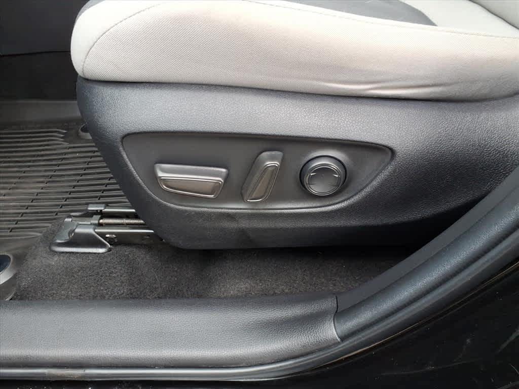 used 2022 Toyota RAV4 car, priced at $29,992