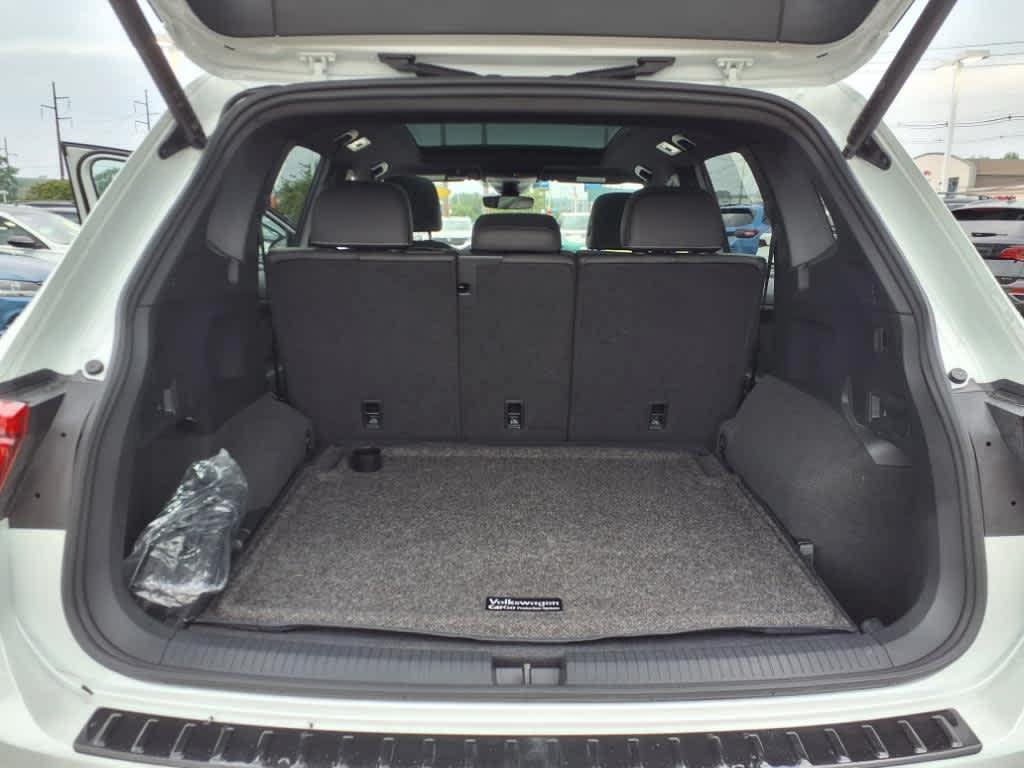 used 2024 Volkswagen Tiguan car, priced at $31,993