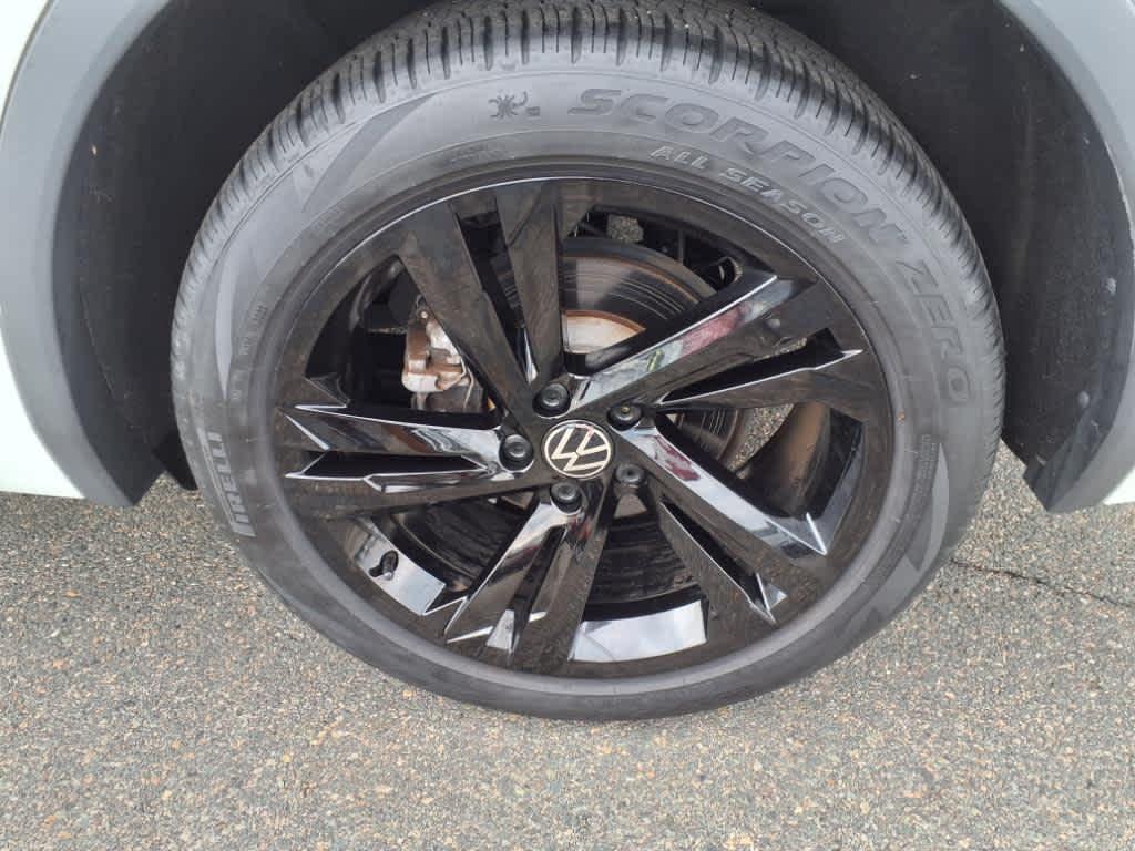 used 2024 Volkswagen Tiguan car, priced at $31,993