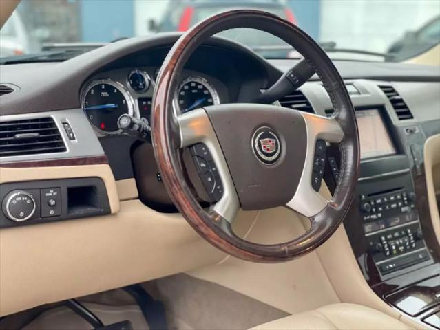 used 2013 Cadillac Escalade ESV car, priced at $11,995