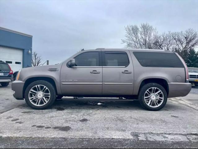used 2013 Cadillac Escalade ESV car, priced at $11,995