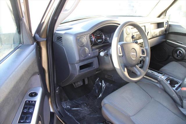 used 2009 Jeep Commander car, priced at $4,995