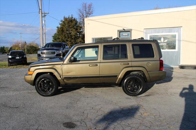 used 2009 Jeep Commander car, priced at $4,995