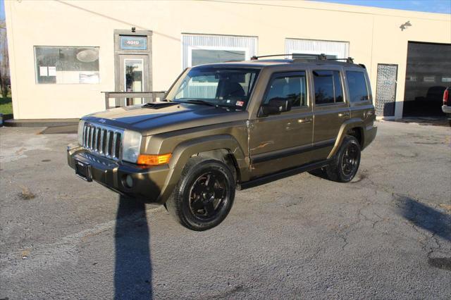 used 2009 Jeep Commander car, priced at $4,995