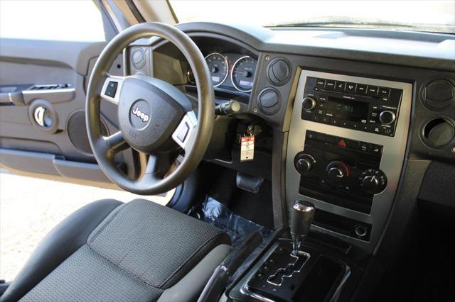 used 2009 Jeep Commander car, priced at $4,995