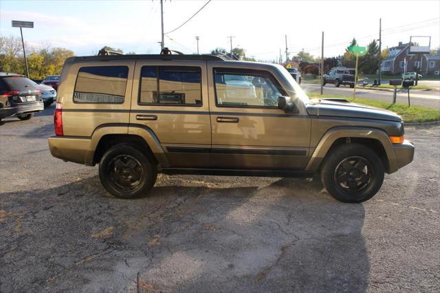 used 2009 Jeep Commander car, priced at $4,995