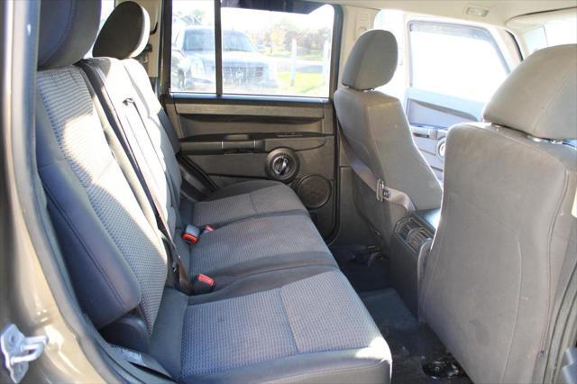 used 2009 Jeep Commander car, priced at $4,995