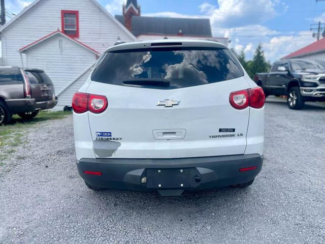 used 2010 Chevrolet Traverse car, priced at $4,995