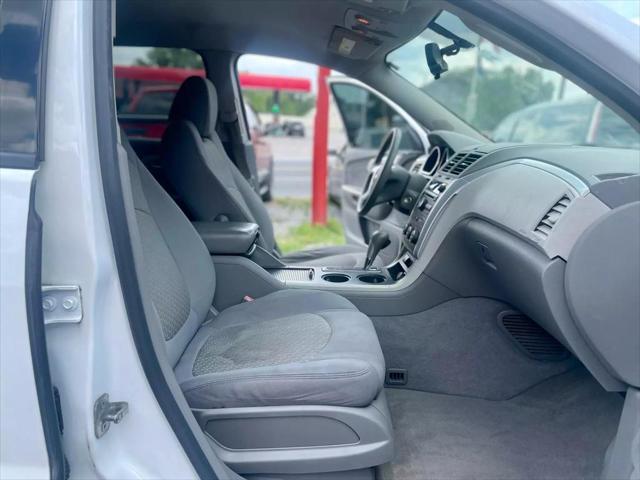 used 2010 Chevrolet Traverse car, priced at $2,500