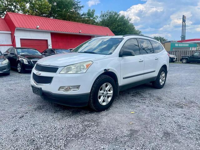 used 2010 Chevrolet Traverse car, priced at $4,995