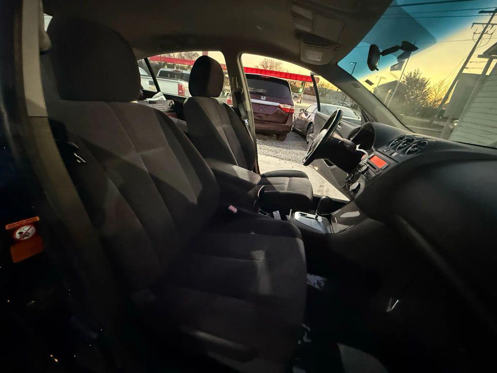 used 2009 Nissan Altima car, priced at $2,995