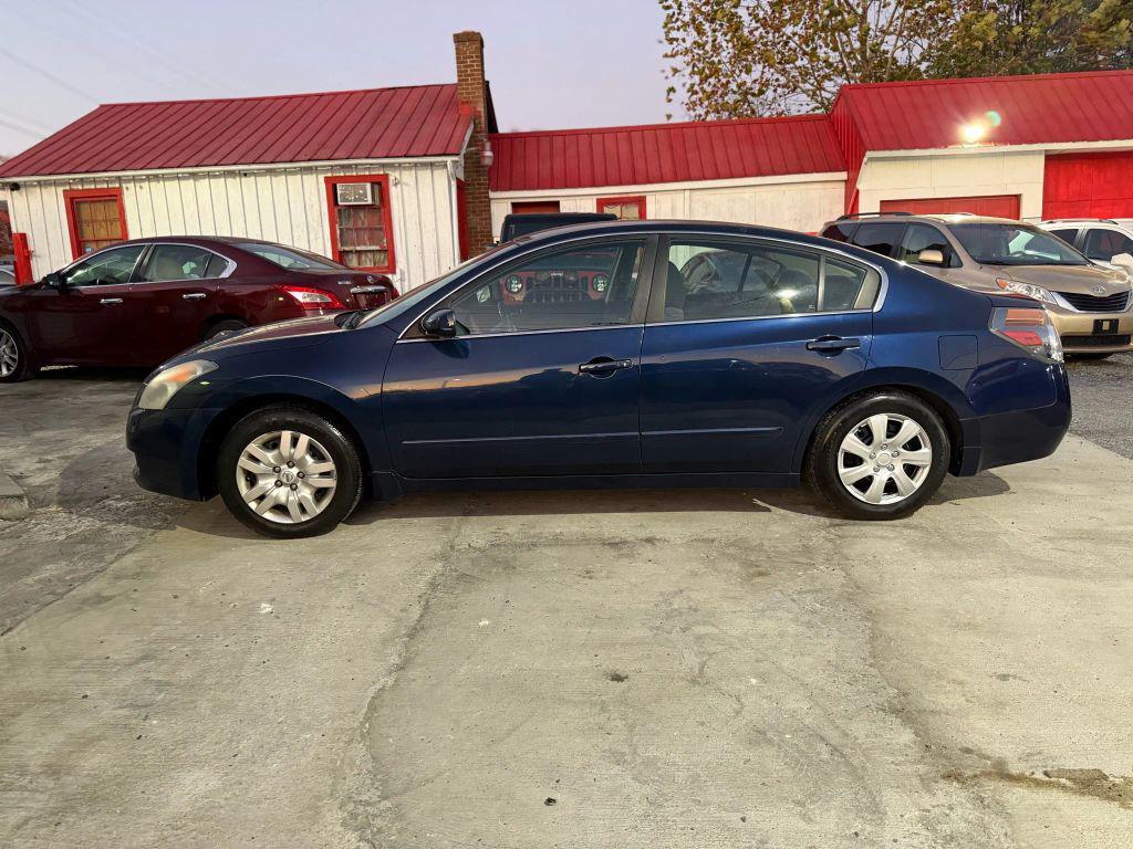used 2009 Nissan Altima car, priced at $2,995