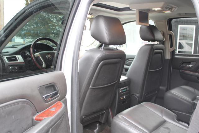 used 2014 Cadillac Escalade car, priced at $12,995