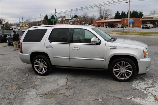 used 2014 Cadillac Escalade car, priced at $12,995