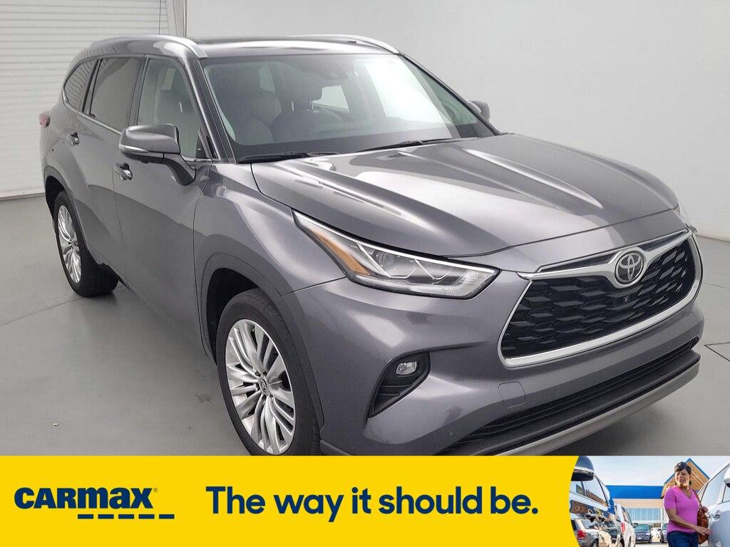 used 2023 Toyota Highlander car, priced at $44,998