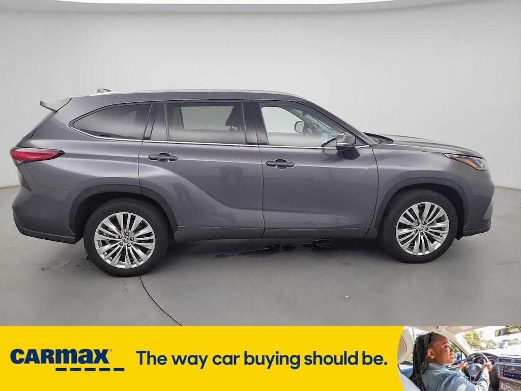 used 2023 Toyota Highlander car, priced at $44,998