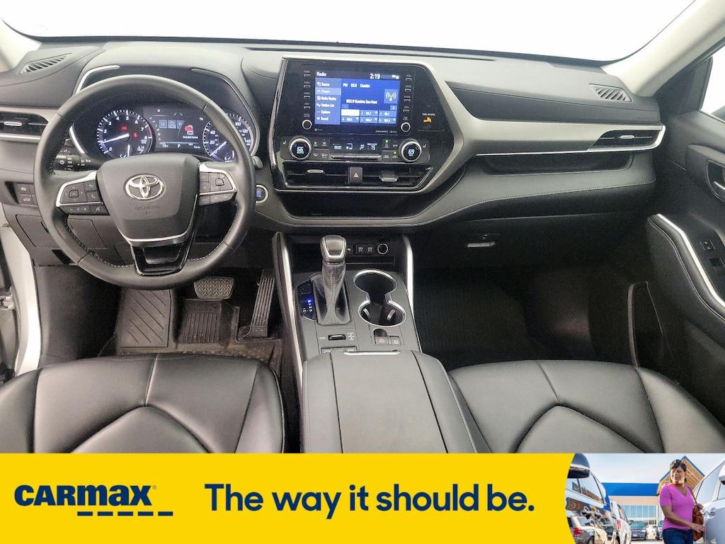 used 2021 Toyota Highlander car, priced at $33,998