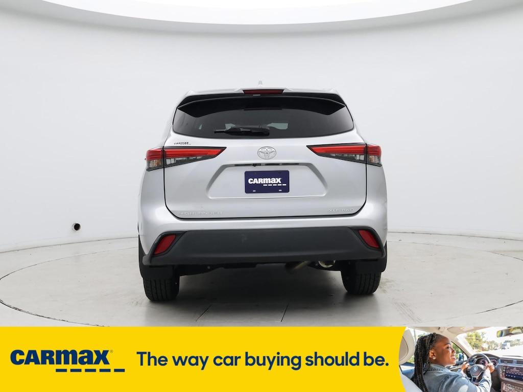 used 2021 Toyota Highlander car, priced at $33,998